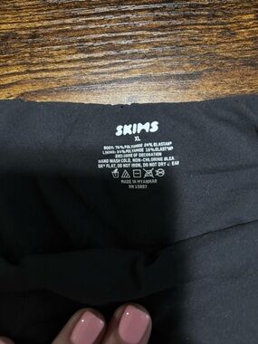 SKIMS Women's Black Fits Everyboday Bandeau bra XL